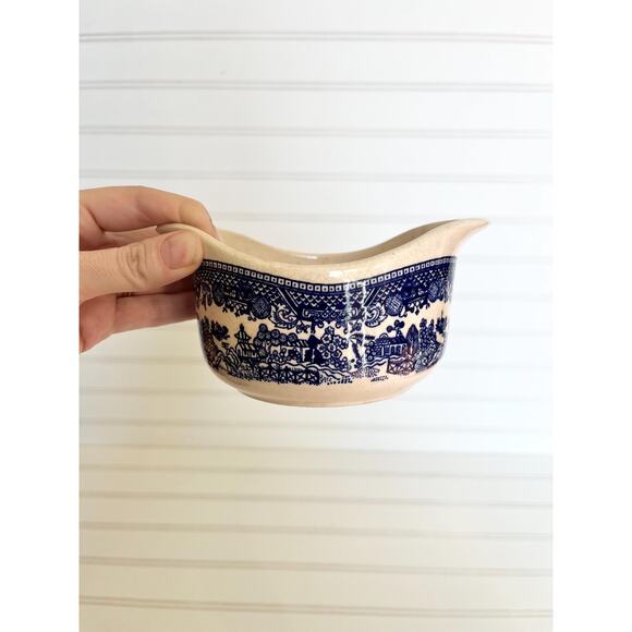 Vintage Six Piece Blue Willow Dinner Dish Set Churchill Staffordshire England - Picture 7 of 10